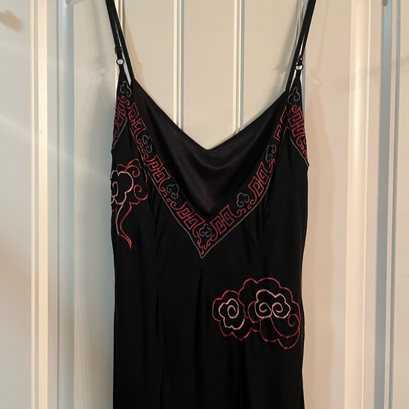 Sue Wong Black Dress with Red Embroidery - Picture 5 of 8